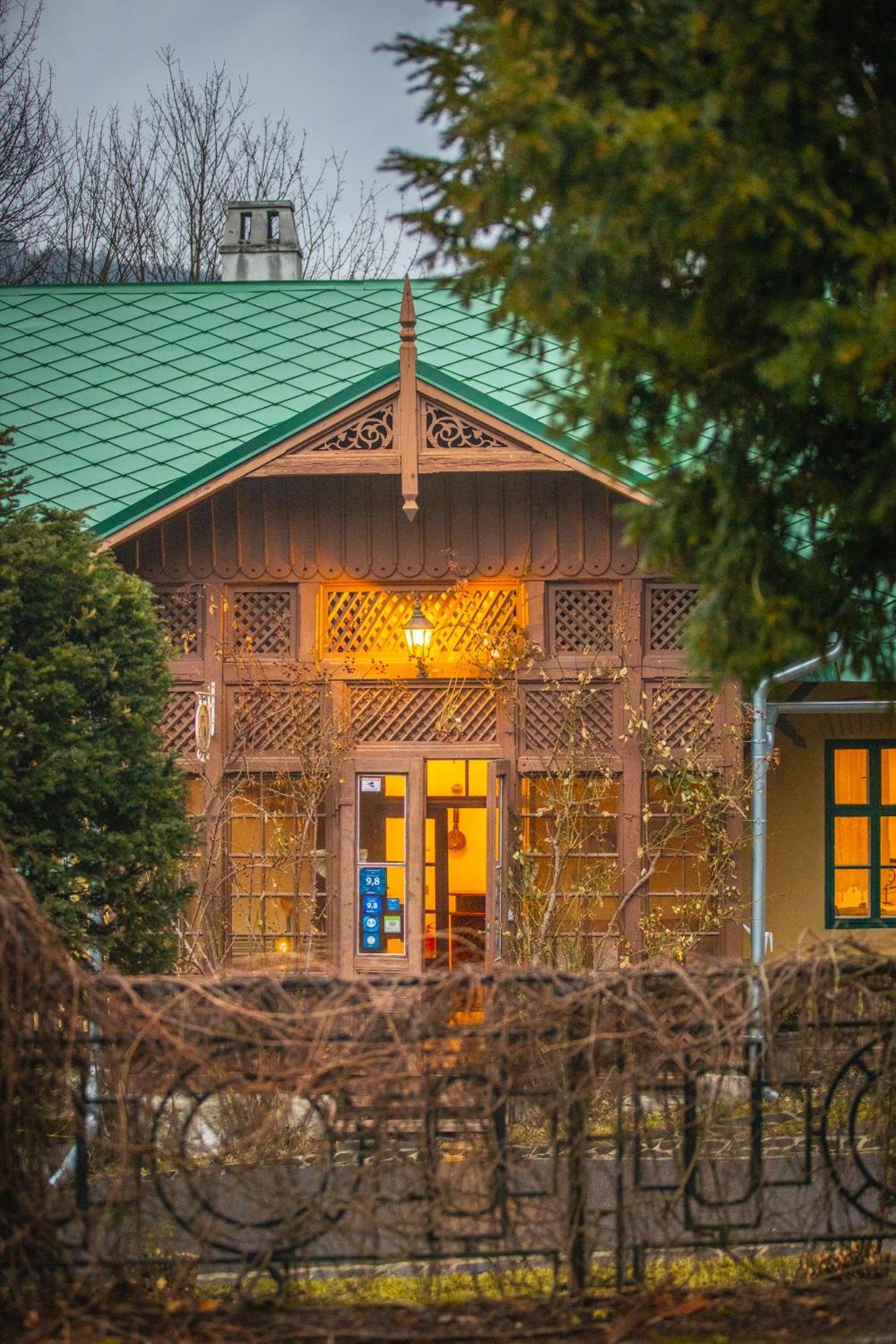 Sovi Dom- Historicke Apartmany Z 19 Storocia, 4Km Od Banskej Stiavnice Svätý Anton Esterno foto