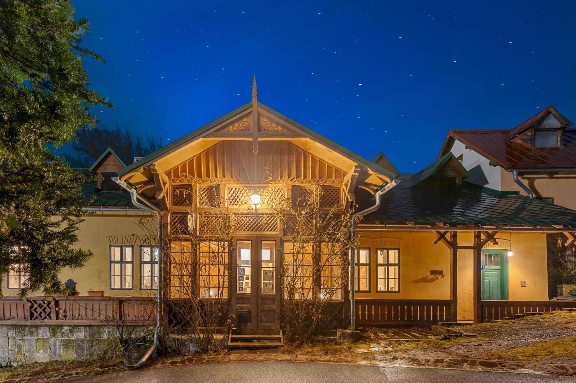 Sovi Dom- Historicke Apartmany Z 19 Storocia, 4Km Od Banskej Stiavnice Svätý Anton Esterno foto