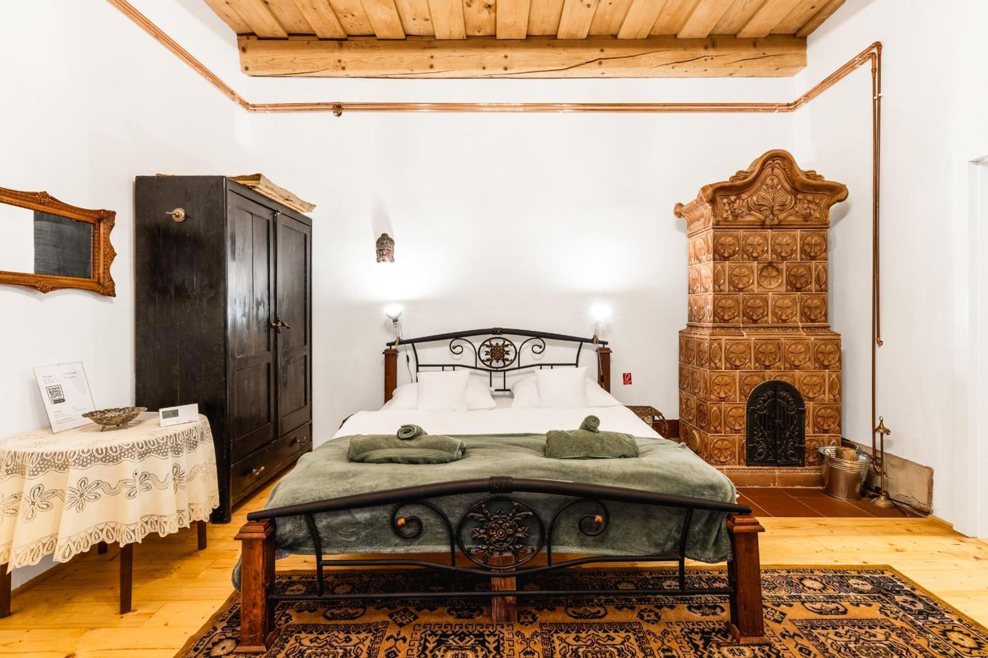 Sovi Dom- Historicke Apartmany Z 19 Storocia, 4Km Od Banskej Stiavnice Svätý Anton Esterno foto