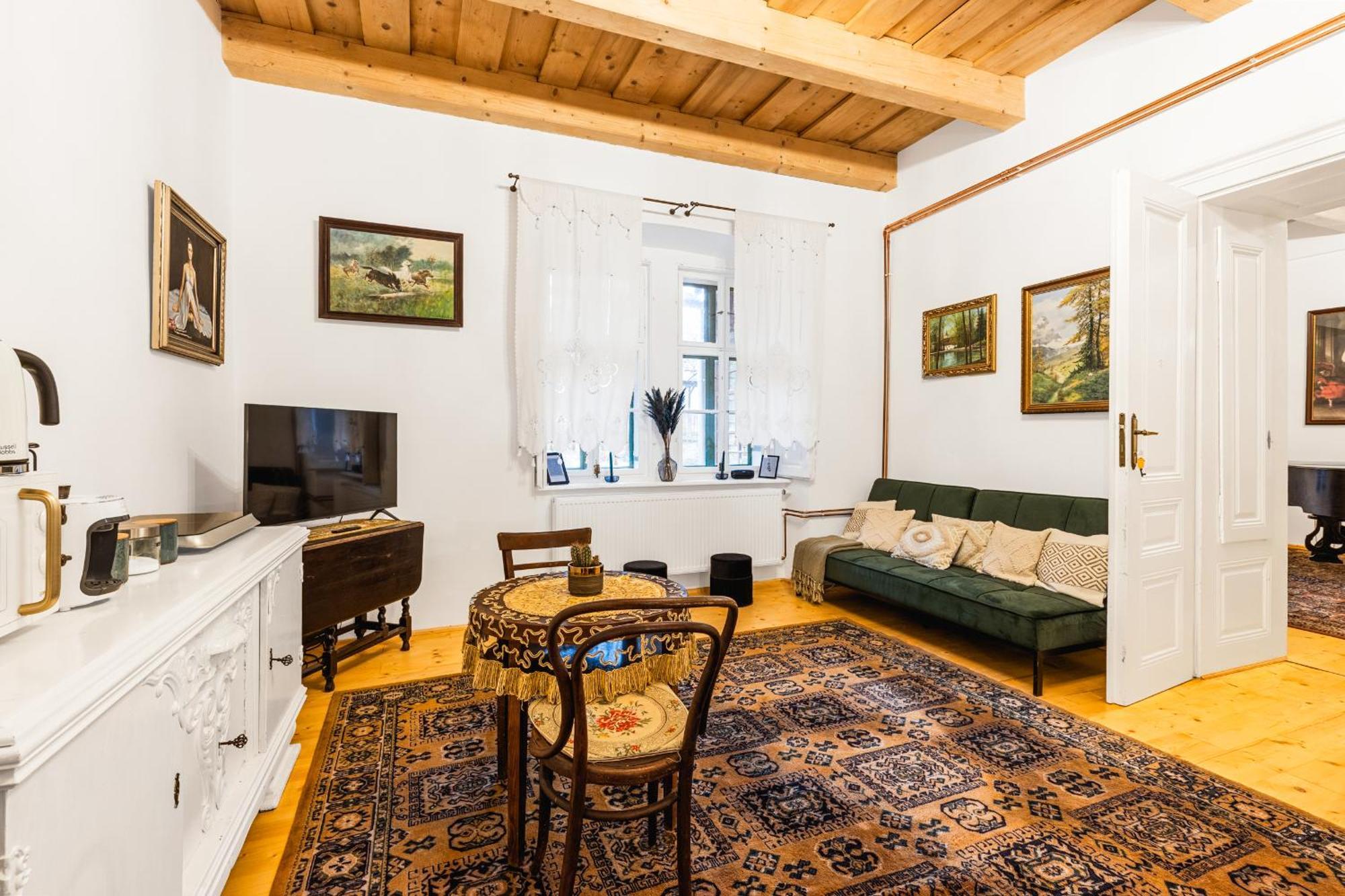 Sovi Dom- Historicke Apartmany Z 19 Storocia, 4Km Od Banskej Stiavnice Svätý Anton Esterno foto