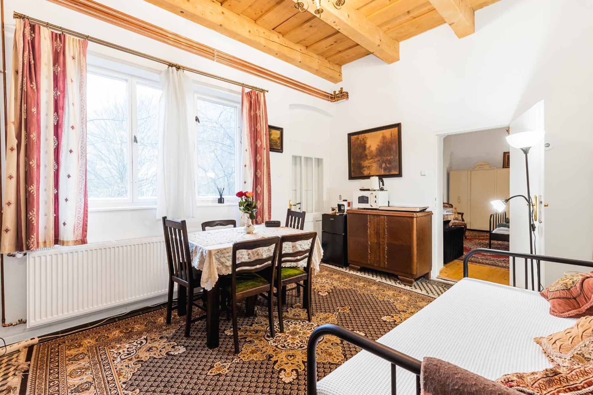 Sovi Dom- Historicke Apartmany Z 19 Storocia, 4Km Od Banskej Stiavnice Svätý Anton Esterno foto