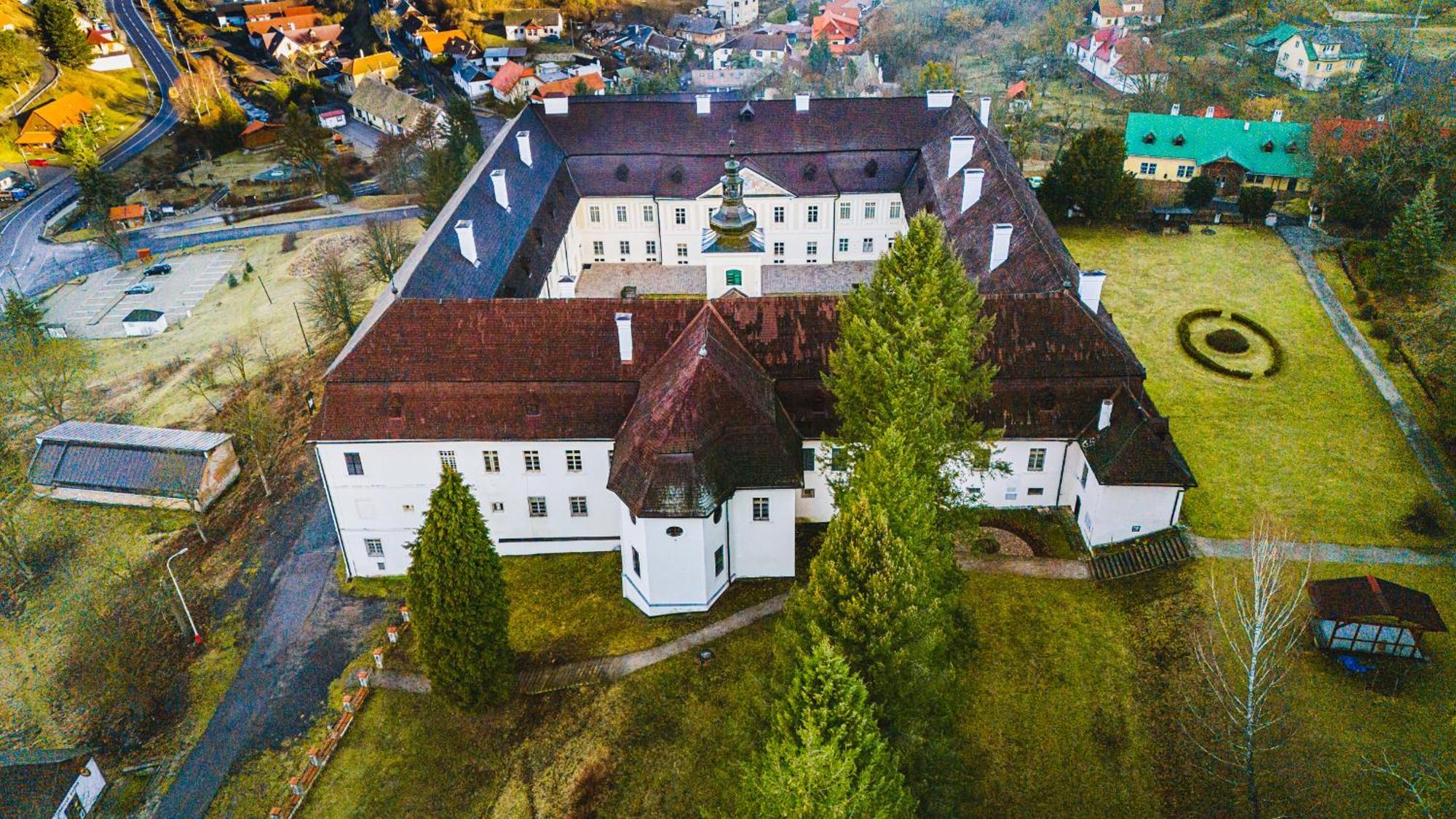Sovi Dom- Historicke Apartmany Z 19 Storocia, 4Km Od Banskej Stiavnice Svätý Anton Esterno foto