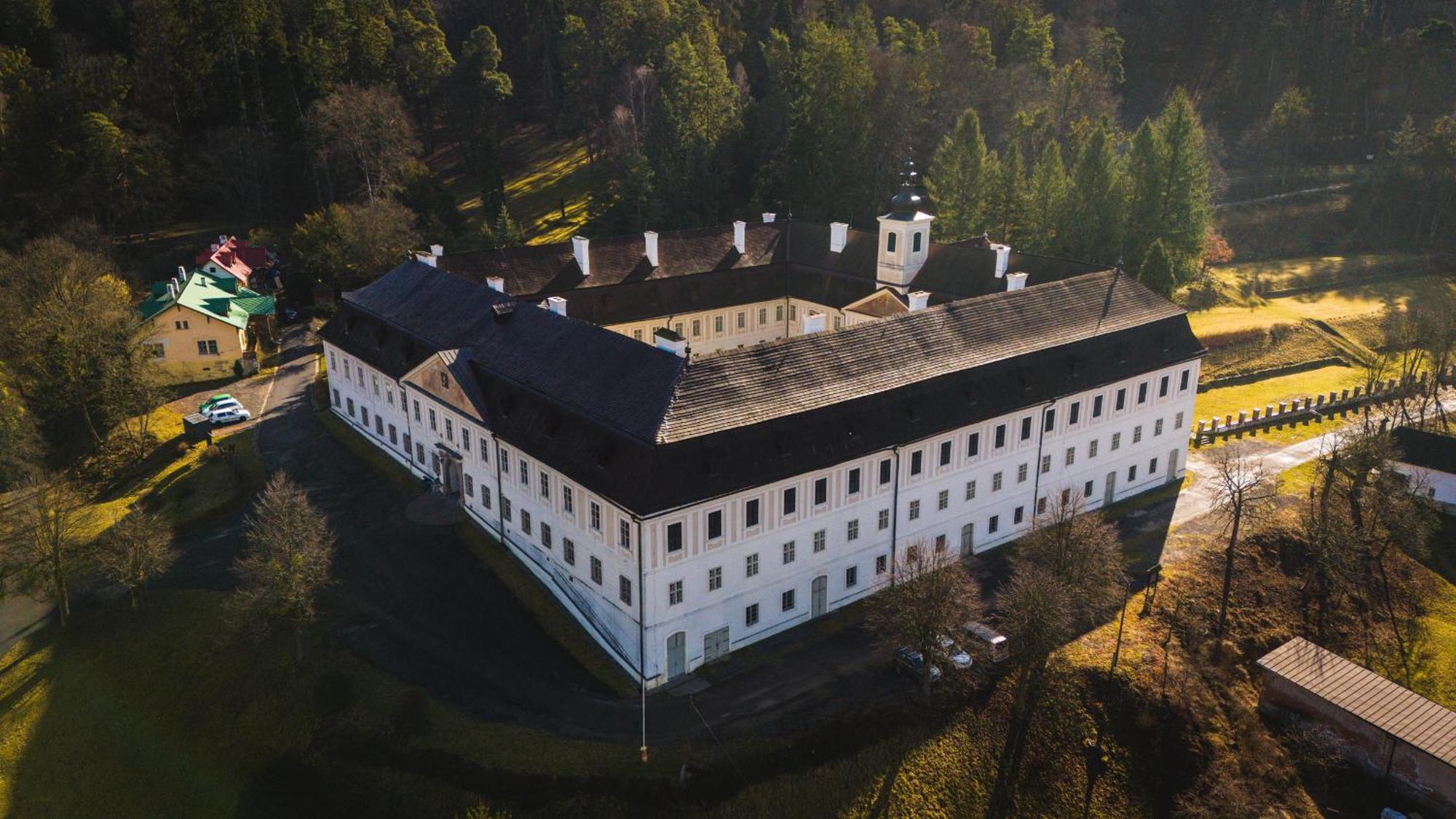 Sovi Dom- Historicke Apartmany Z 19 Storocia, 4Km Od Banskej Stiavnice Svätý Anton Esterno foto